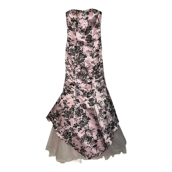 Prom dress - Picture 2 of 5